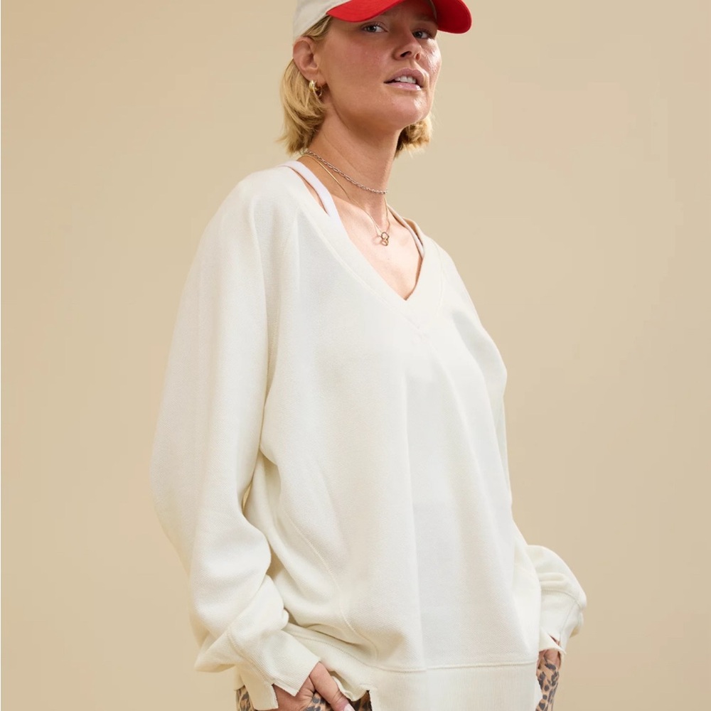 White Aerie sweatshirt